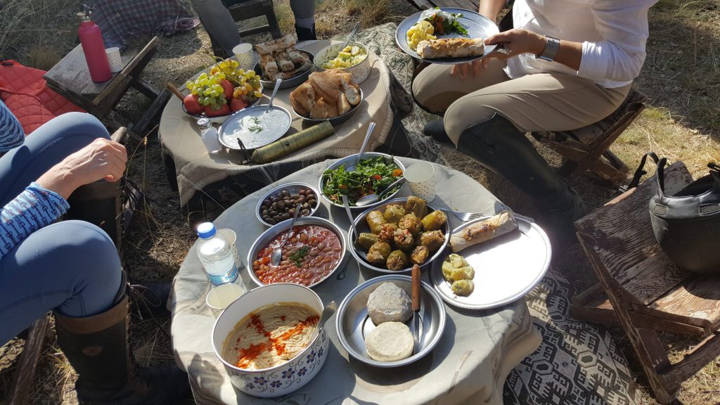 Unser erstes Mittagessen am Busen der Natur - einfach herrlich!